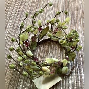 New shiny green centerpiece or candle holder. 2.75” diameter